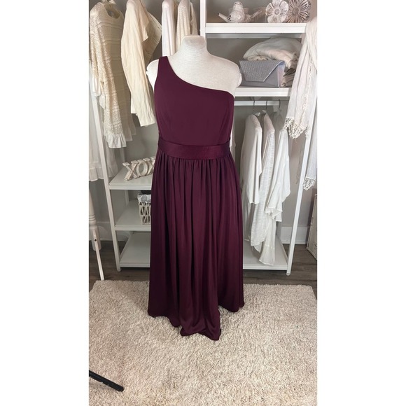 David’s bridal plus sz. 16 one arm bridesmaids dress, color: wine, maxi. - Picture 10 of 11